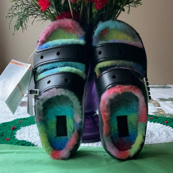 🌈 CROCS CLASSIC COZZZY SPRAY DYE SANDALS 🌈 NWT 🌈 - Picture 7 of 16